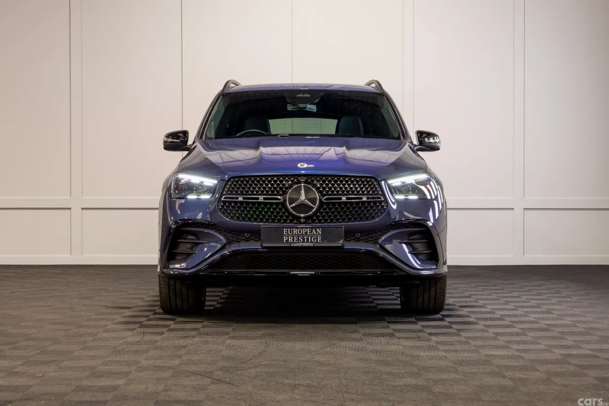 Mercedes-Benz GLE SUV, Petrol Plug-in Hybrid, 2025, Blue