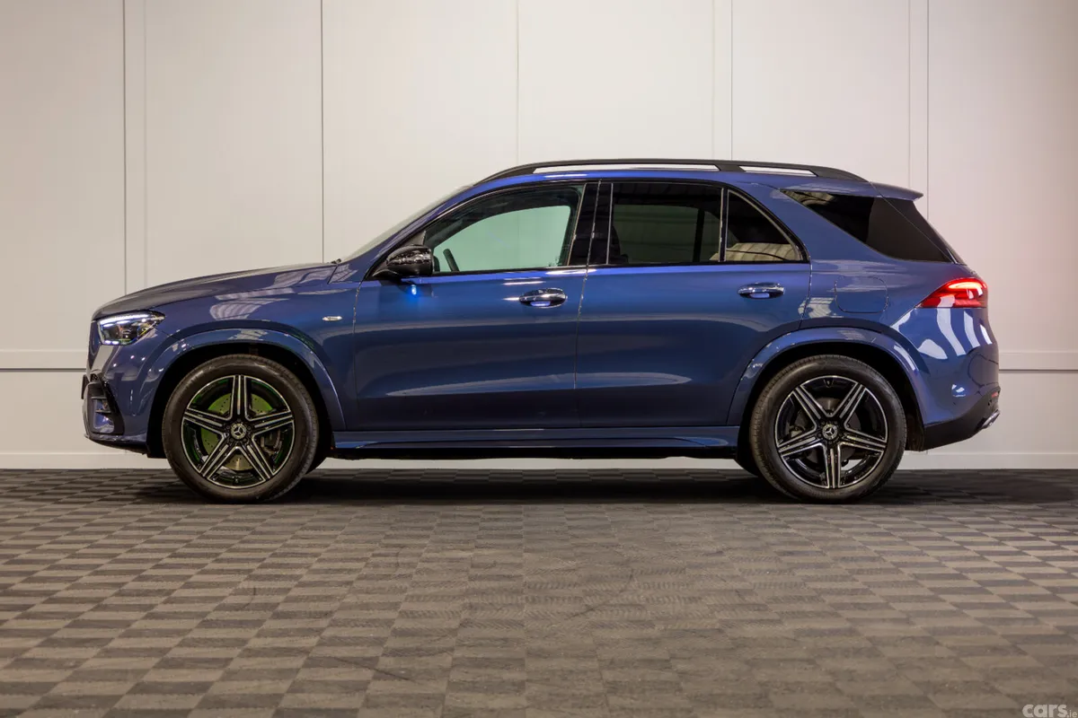 Mercedes-Benz GLE SUV, Petrol Plug-in Hybrid, 2025, Blue
