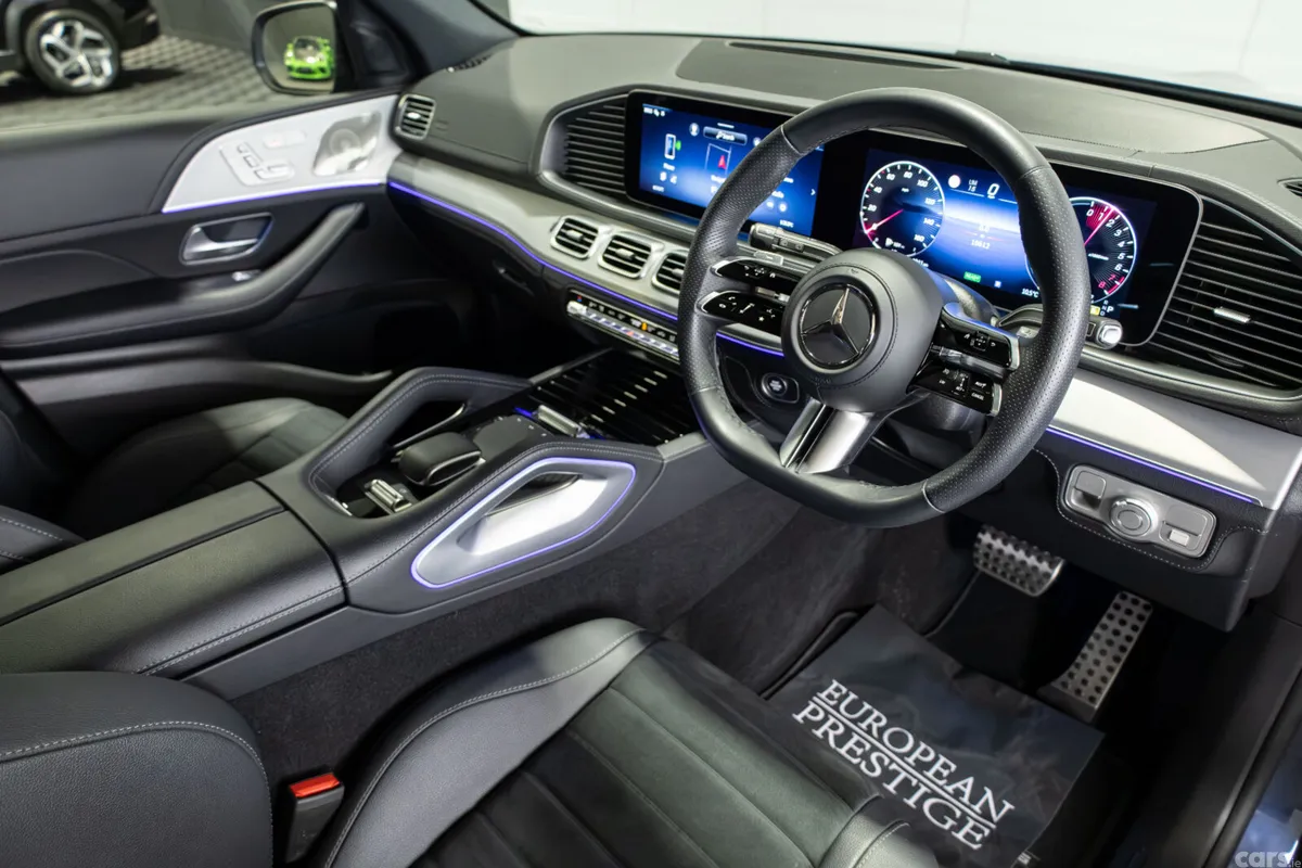 Mercedes-Benz GLE SUV, Petrol Plug-in Hybrid, 2025, Blue