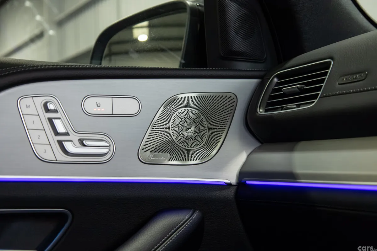 Mercedes-Benz GLE SUV, Petrol Plug-in Hybrid, 2025, Blue