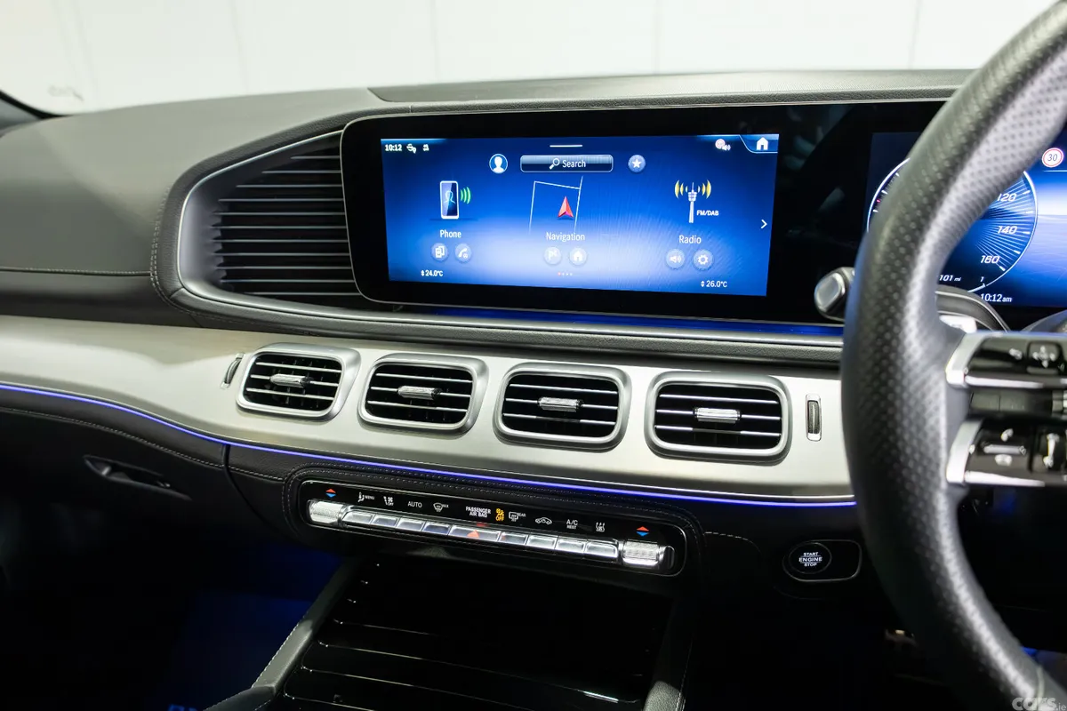 Mercedes-Benz GLE SUV, Petrol Plug-in Hybrid, 2025, Blue