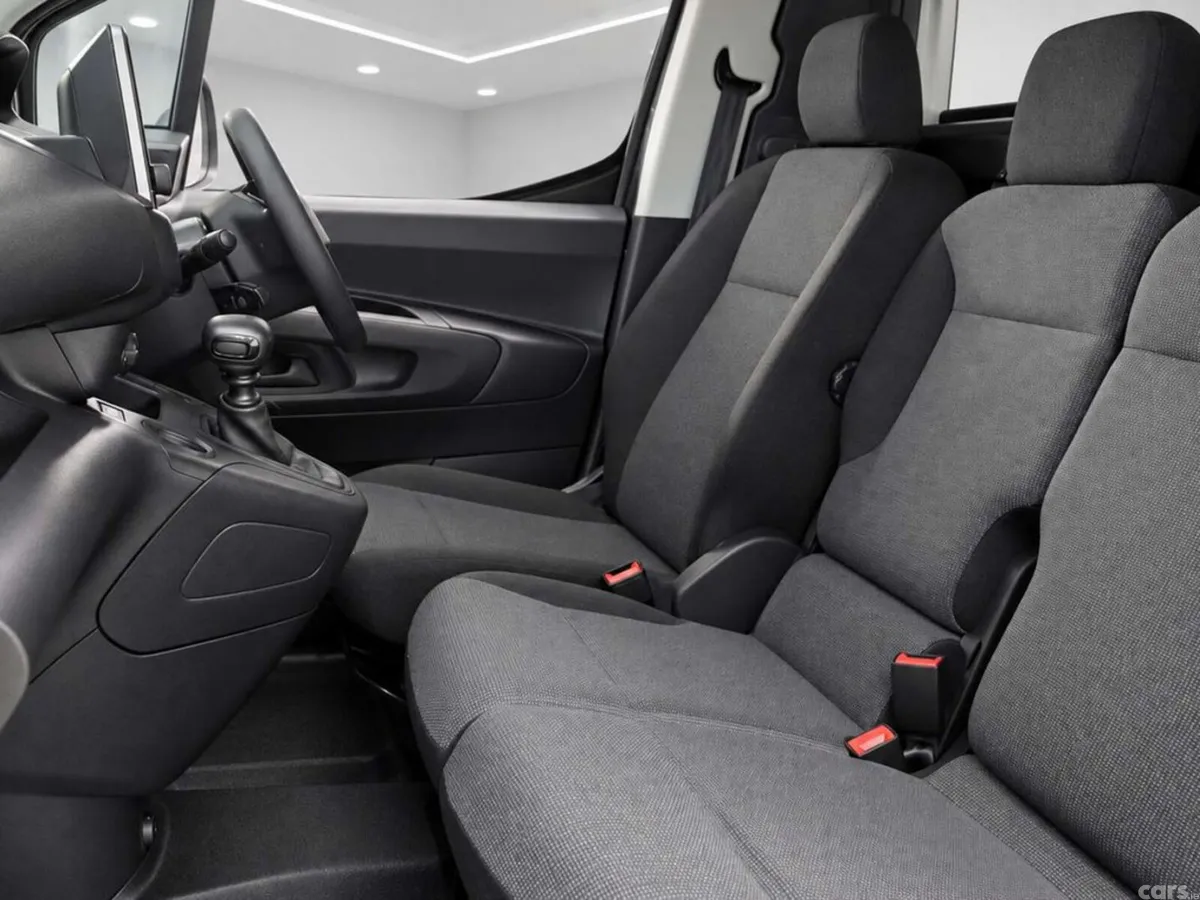 Peugeot Partner MPV, Diesel, 2023, Black