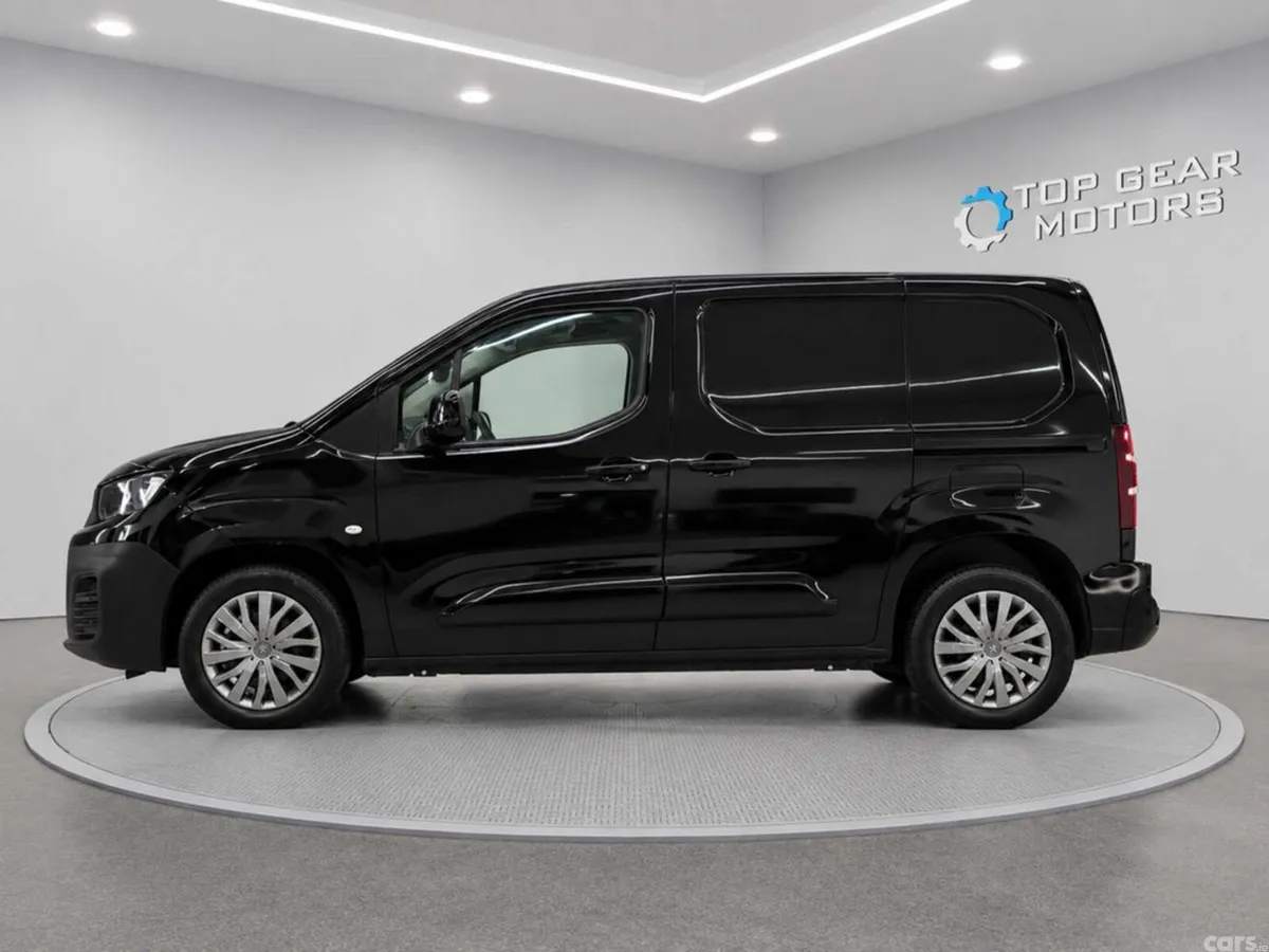 Peugeot Partner MPV, Diesel, 2023, Black