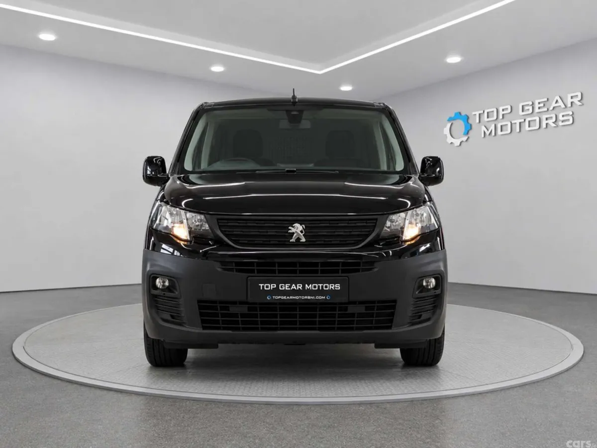 Peugeot Partner MPV, Diesel, 2023, Black