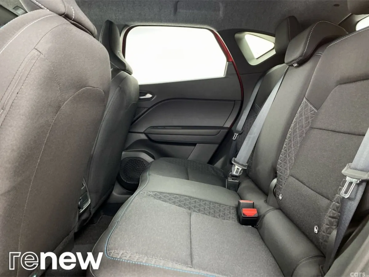 Renault Captur Hatchback, Petrol, 2026, Red