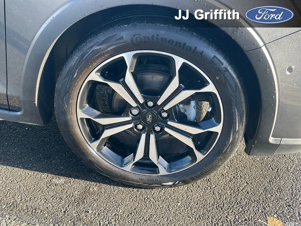 Ford Focus Hatchback, Petrol Hybrid, 2024, Grey