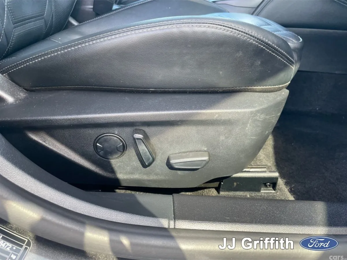 Ford Focus Hatchback, Petrol Hybrid, 2024, Grey