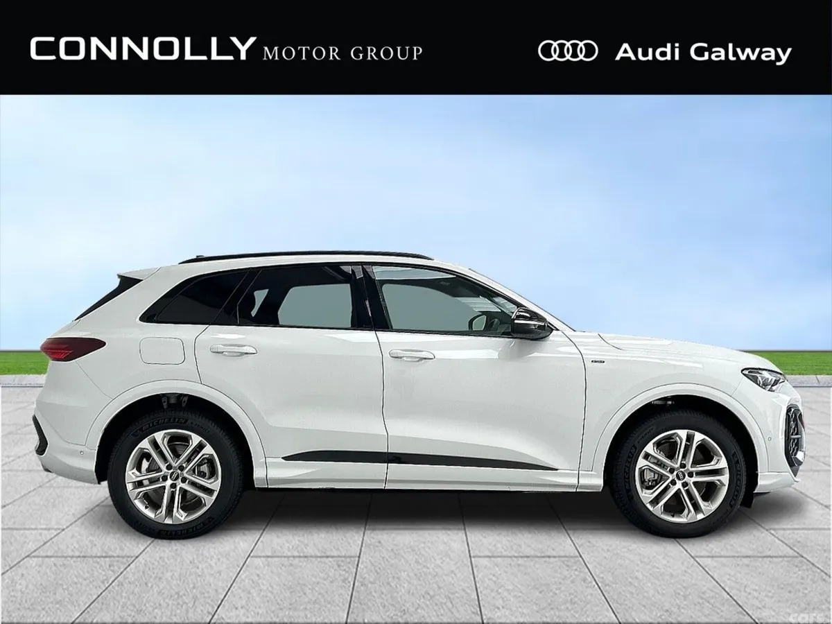 Audi Q5 SUV, Petrol Plug-in Hybrid, 2027, White