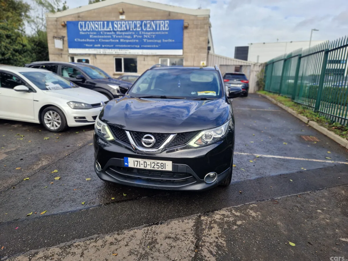 Nissan Qashqai SUV, Diesel, 2017, Black