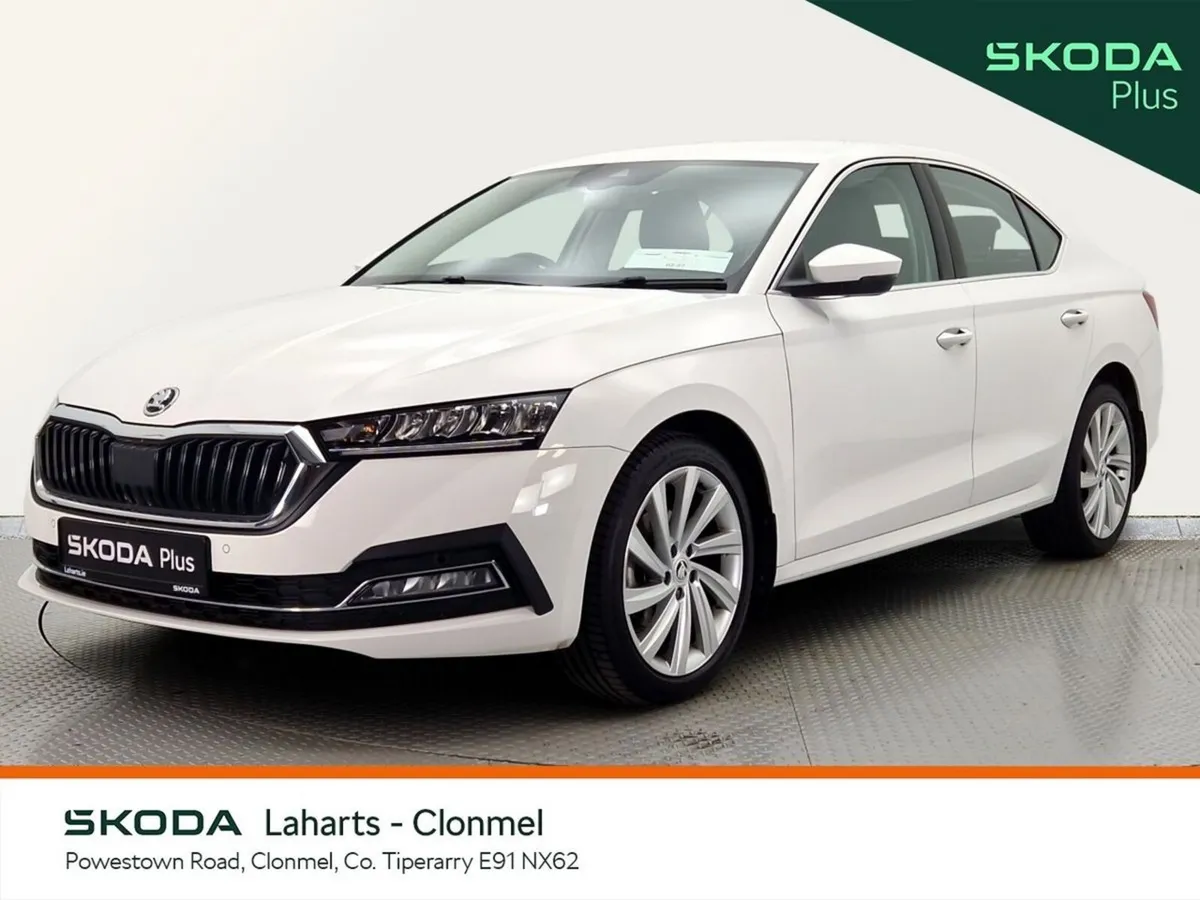 Skoda Octavia Saloon, Petrol, 2023, White