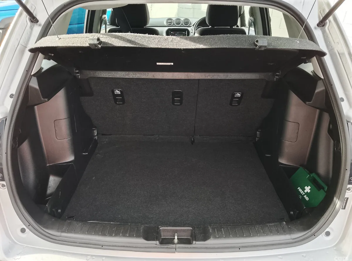 Suzuki Vitara SUV, Diesel, 2018, Grey