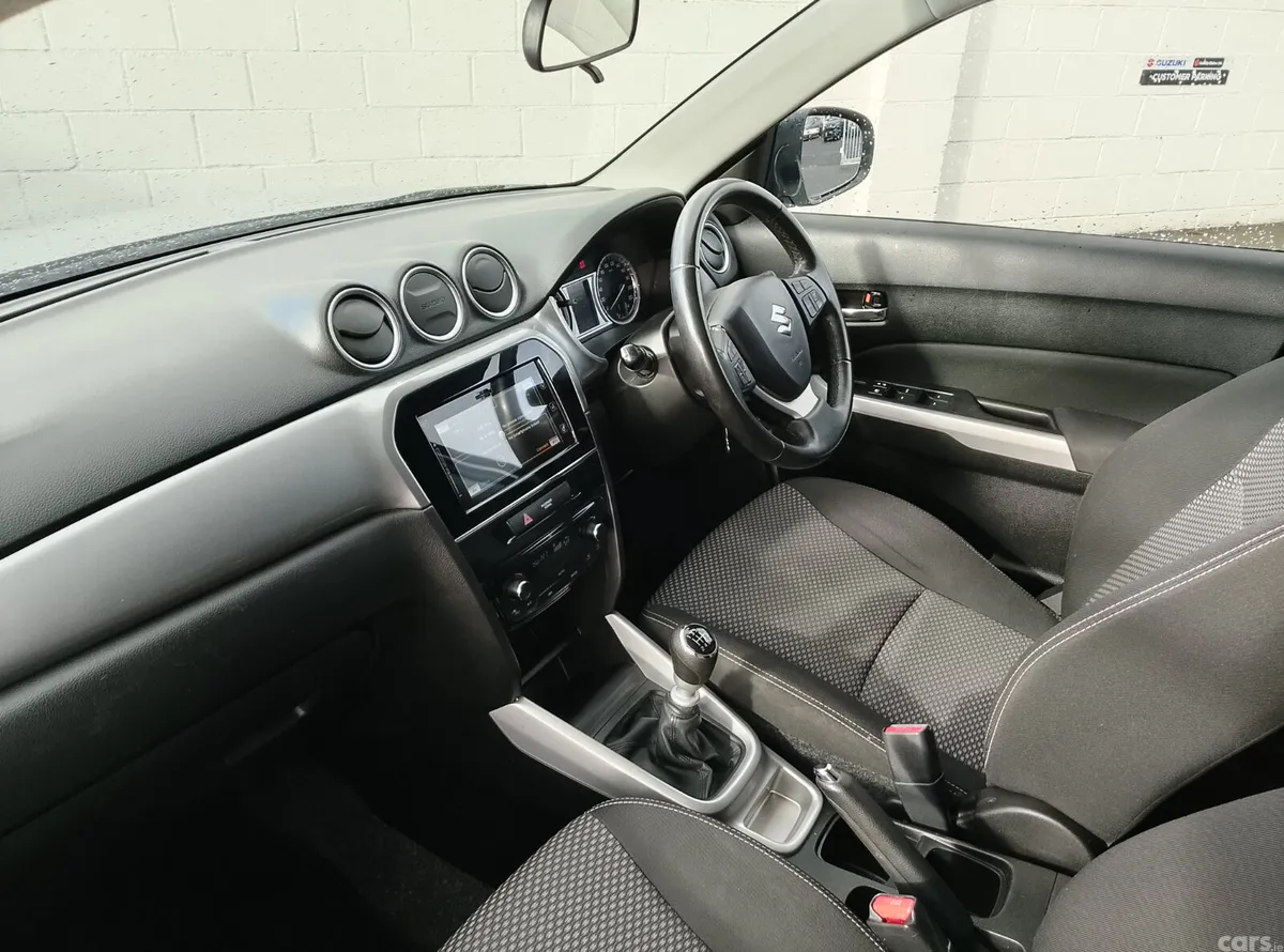 Suzuki Vitara SUV, Diesel, 2018, Grey