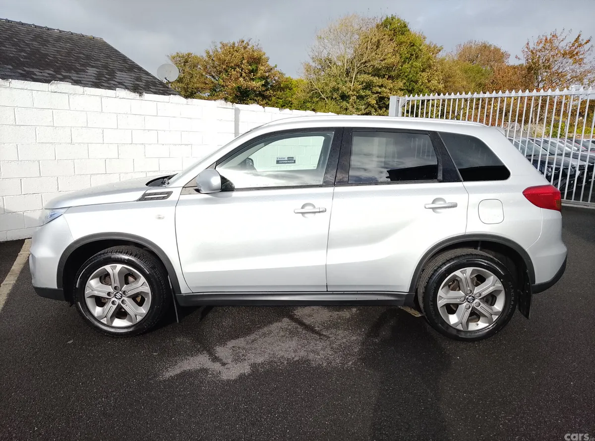 Suzuki Vitara SUV, Diesel, 2018, Grey