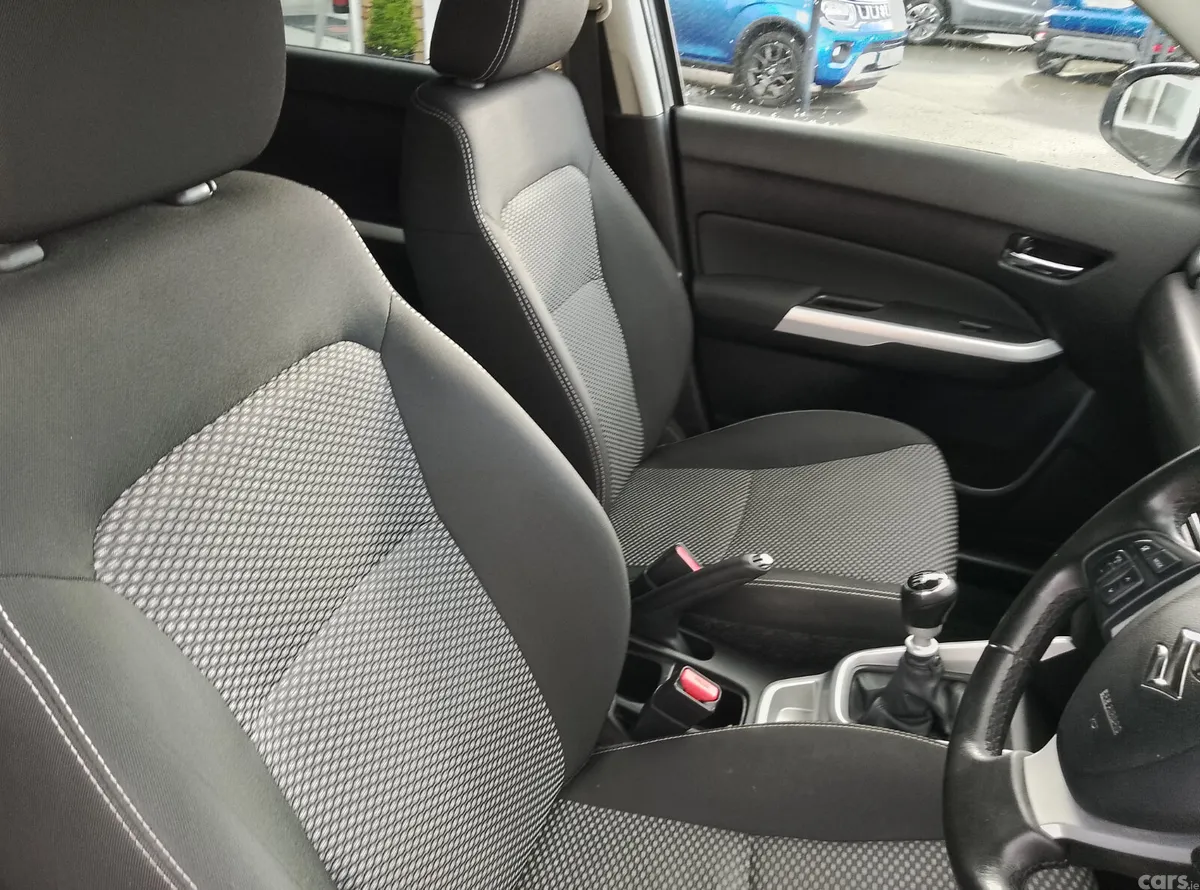 Suzuki Vitara SUV, Diesel, 2018, Grey