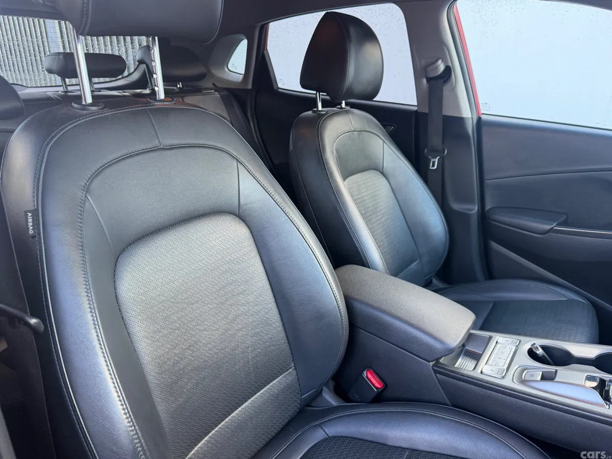 Hyundai KONA MPV, Electric, 2021, Red