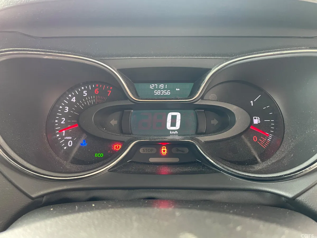 Renault Captur Hatchback, Petrol, 2021, Grey