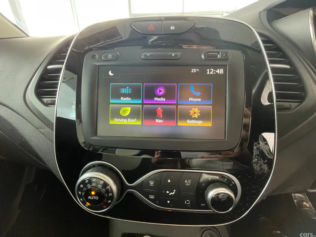 Renault Captur Hatchback, Petrol, 2021, Grey