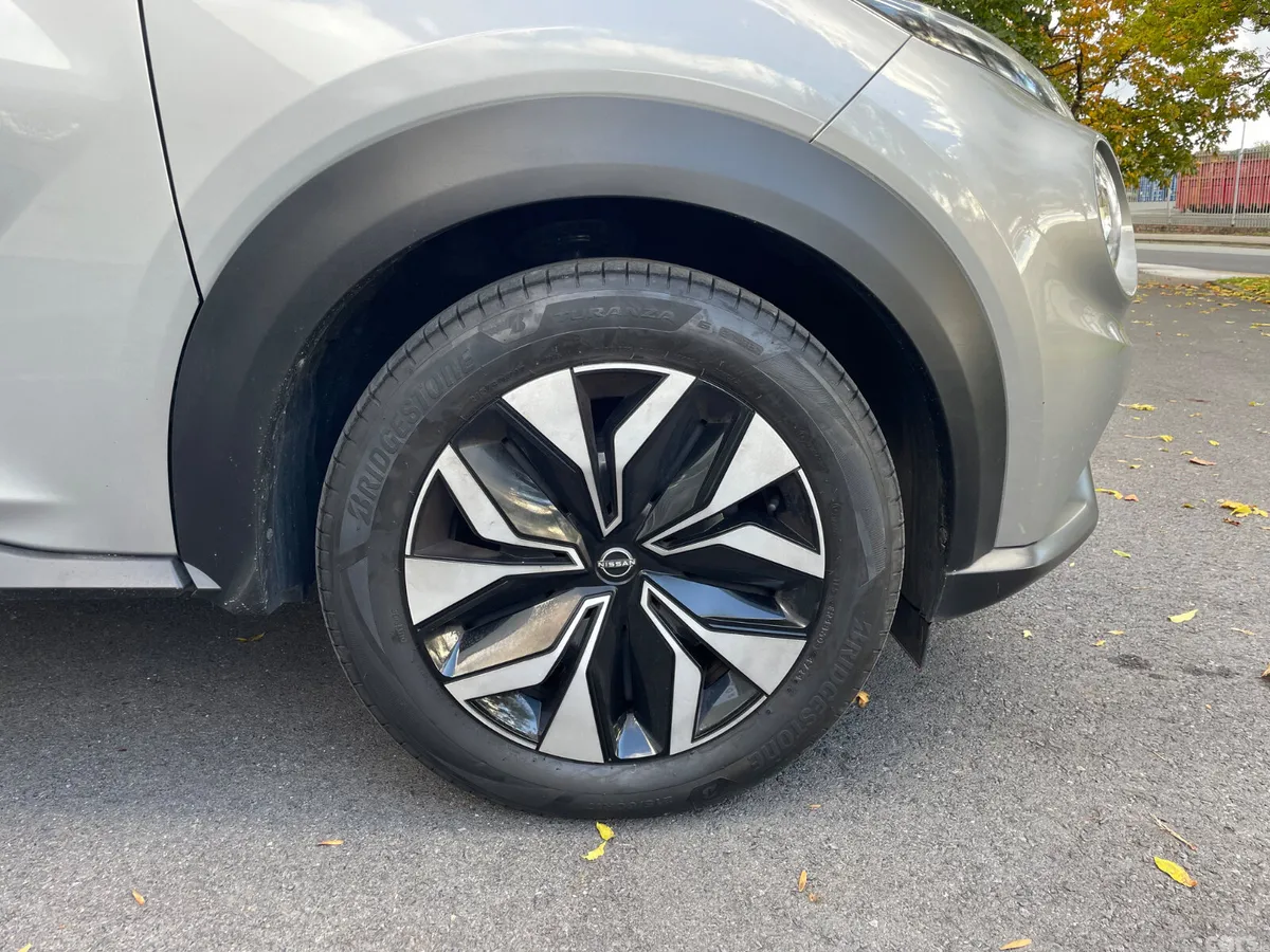 Nissan Juke SUV, Petrol, 2023, Silver
