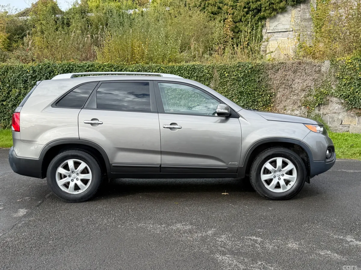 Kia Sorento SUV, Diesel, 2012, Silver