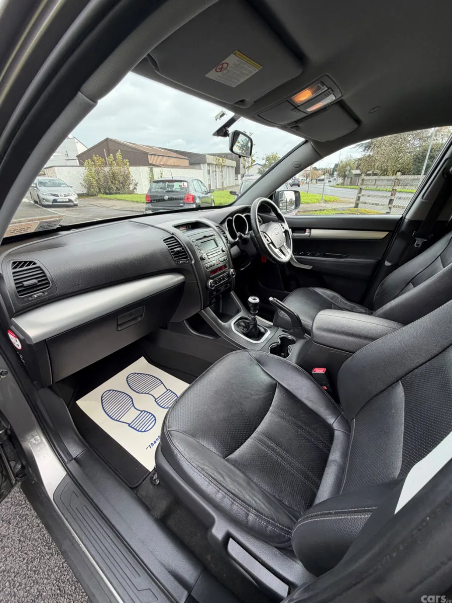 Kia Sorento SUV, Diesel, 2012, Silver
