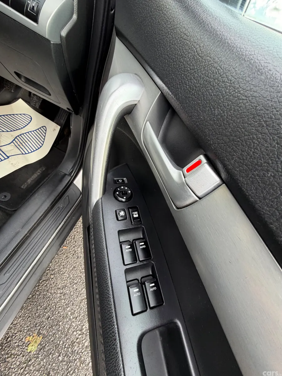 Kia Sorento SUV, Diesel, 2012, Silver