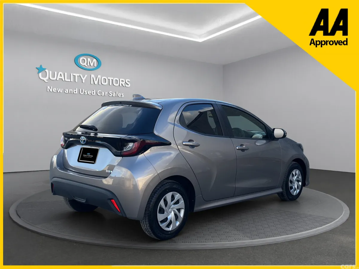 Toyota Yaris Hatchback, Petrol Hybrid, 2022, Brown