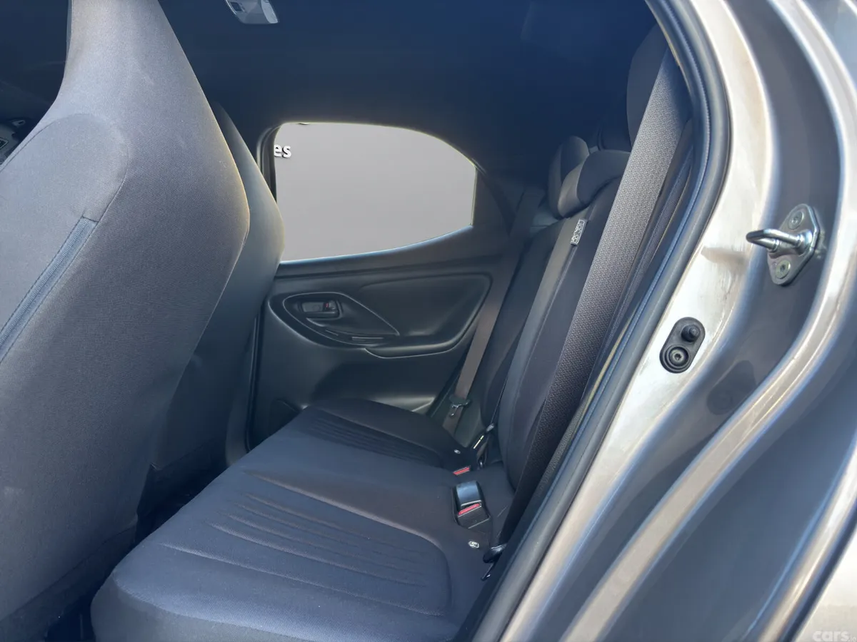 Toyota Yaris Hatchback, Petrol Hybrid, 2022, Brown