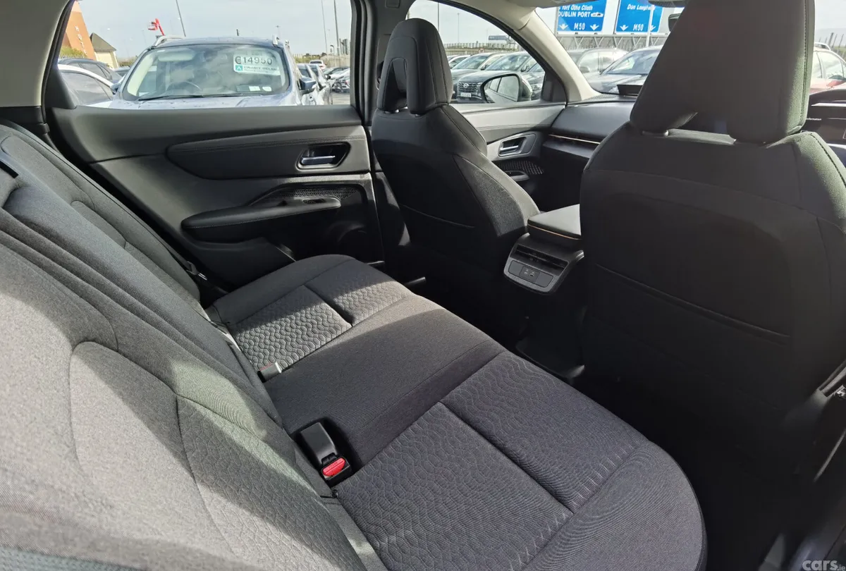 Nissan Ariya SUV, Electric, 2024, Green
