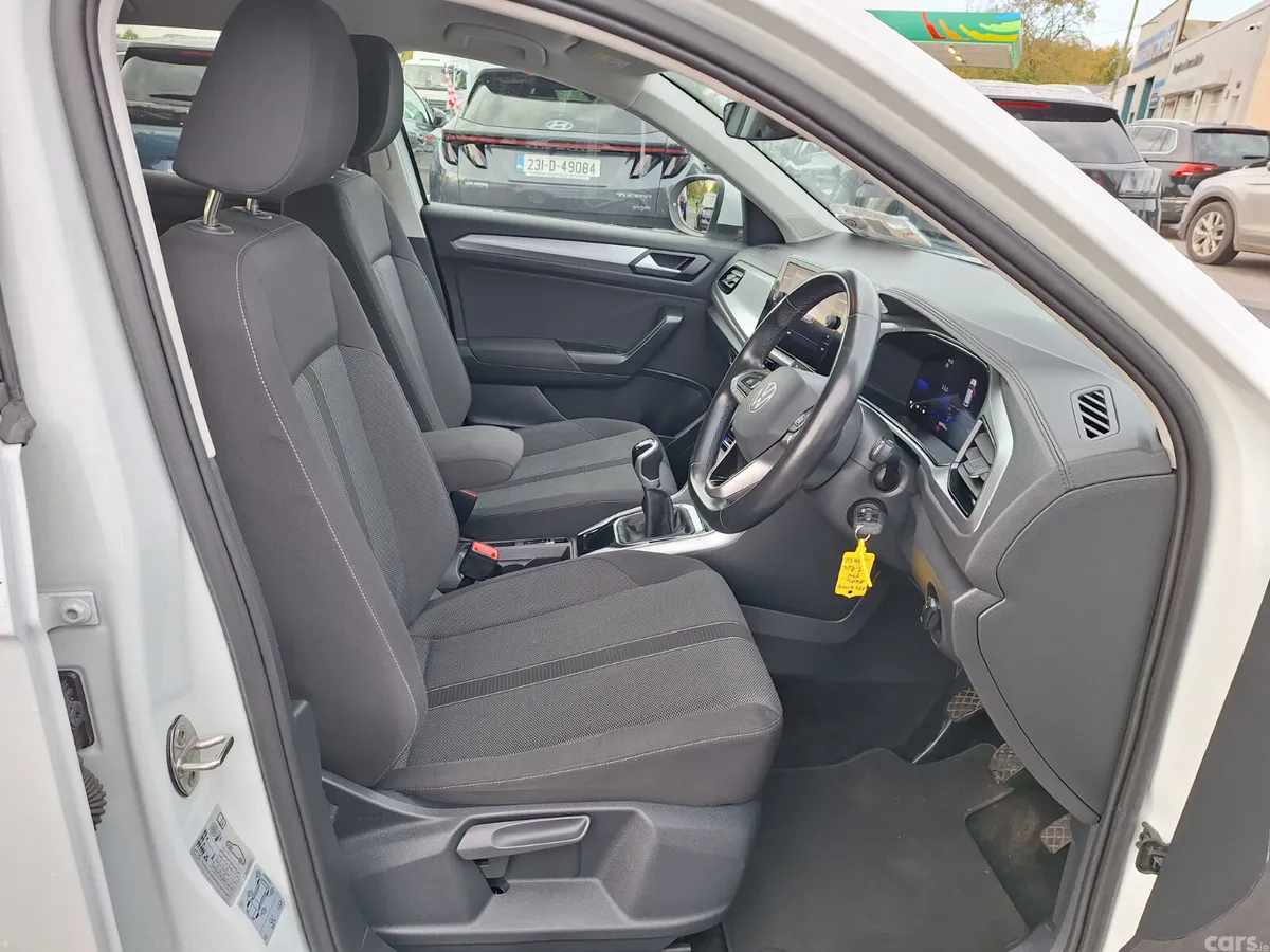Volkswagen T-Roc SUV, Petrol, 2023, White