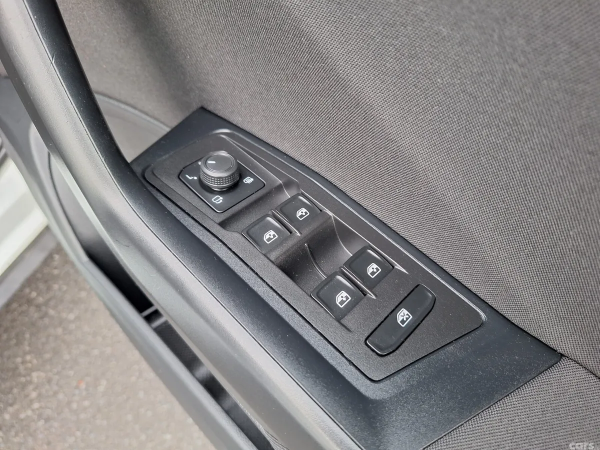 Volkswagen T-Roc SUV, Petrol, 2023, White
