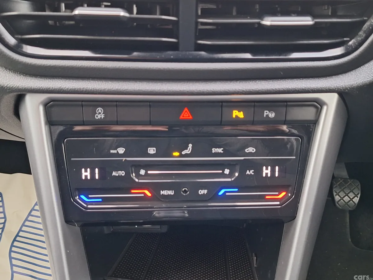Volkswagen T-Roc SUV, Petrol, 2023, White