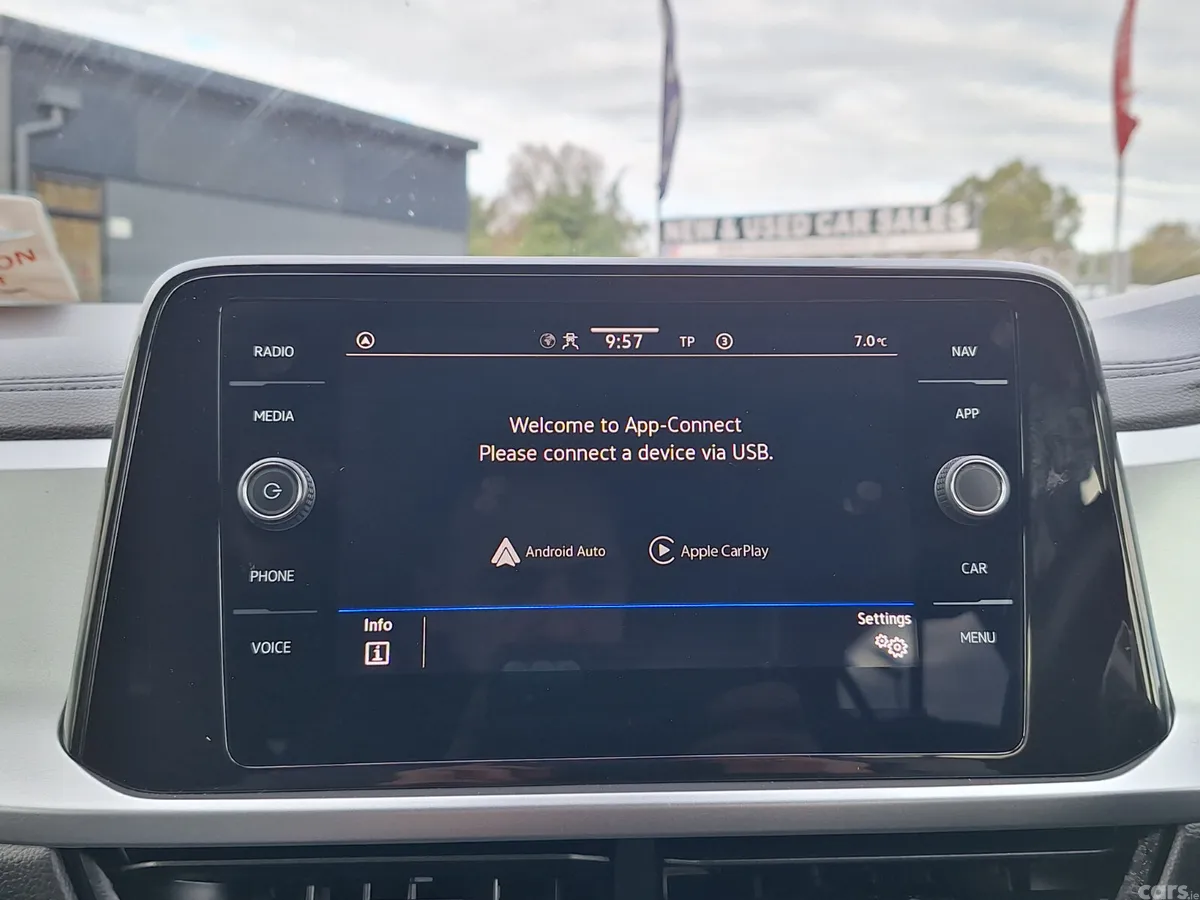 Volkswagen T-Roc SUV, Petrol, 2023, White