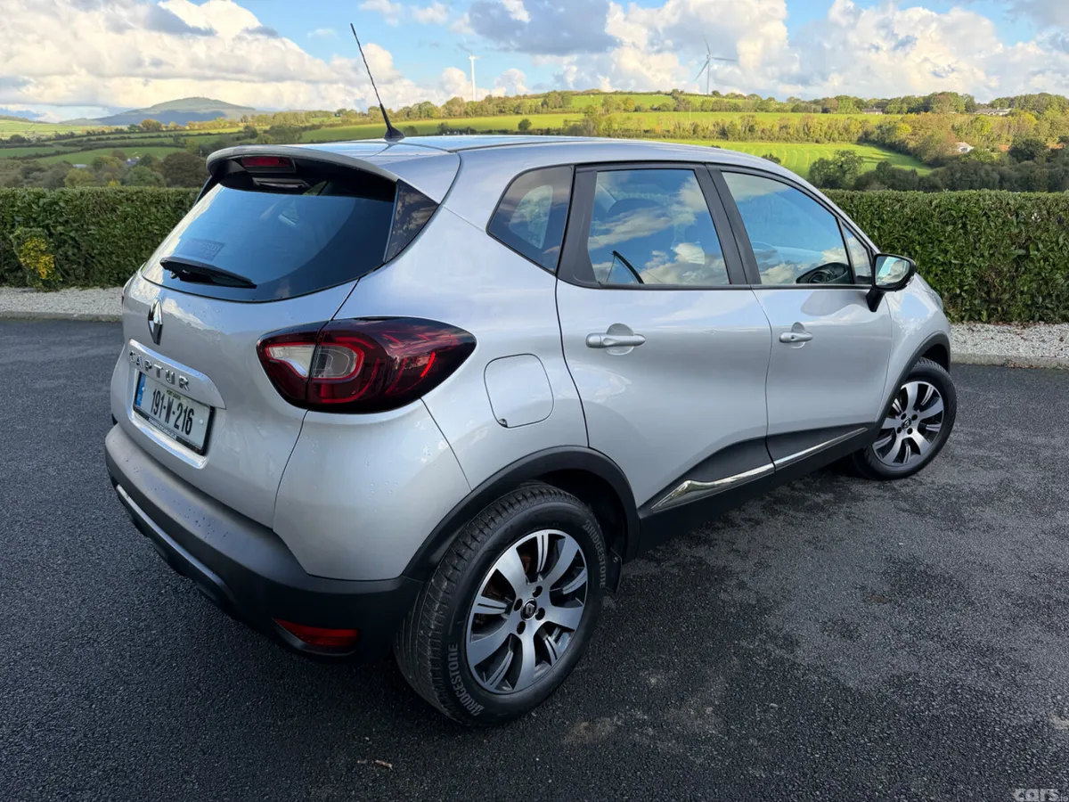 Renault Captur Hatchback, Petrol, 2019, Grey