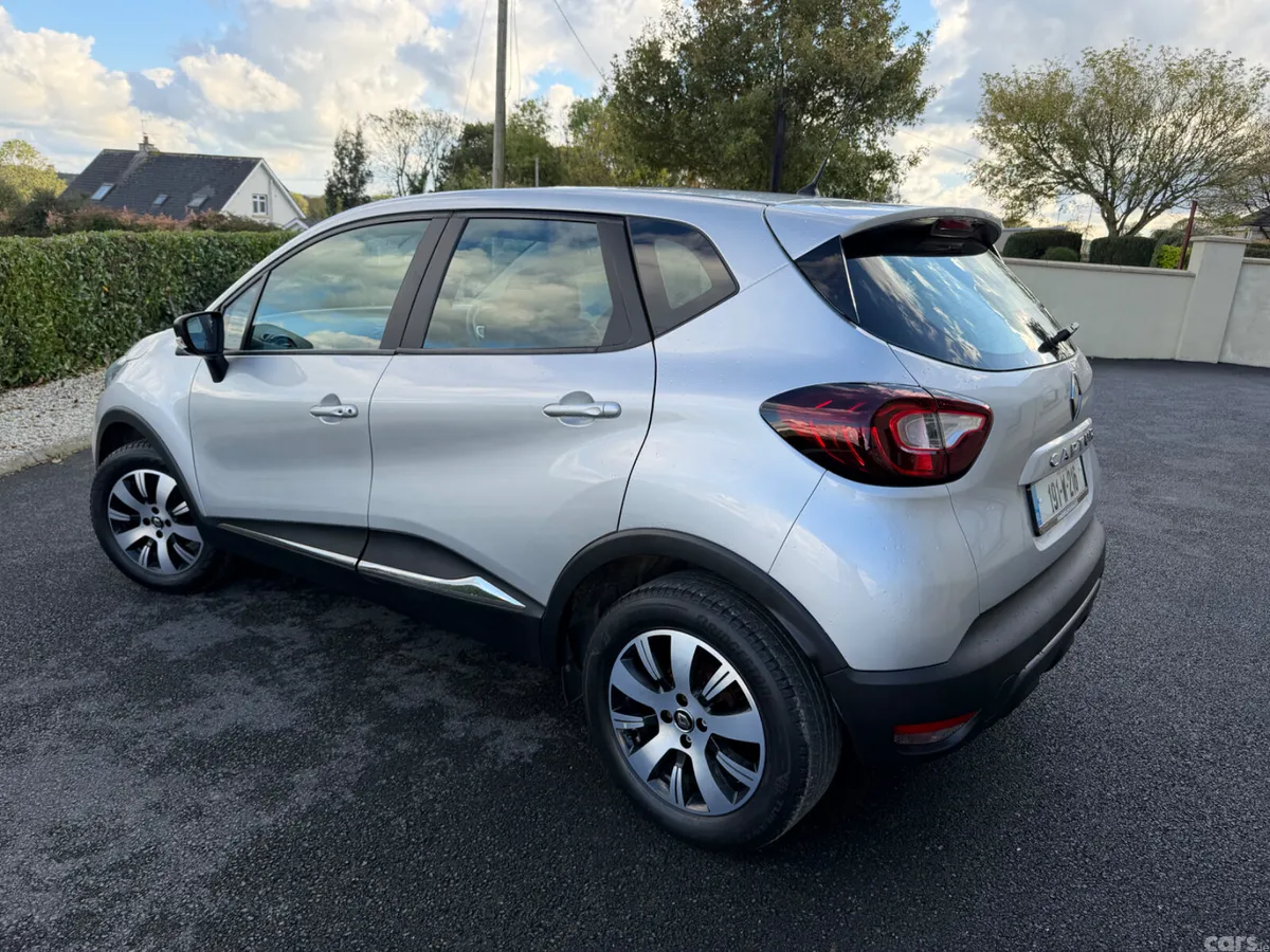 Renault Captur Hatchback, Petrol, 2019, Grey