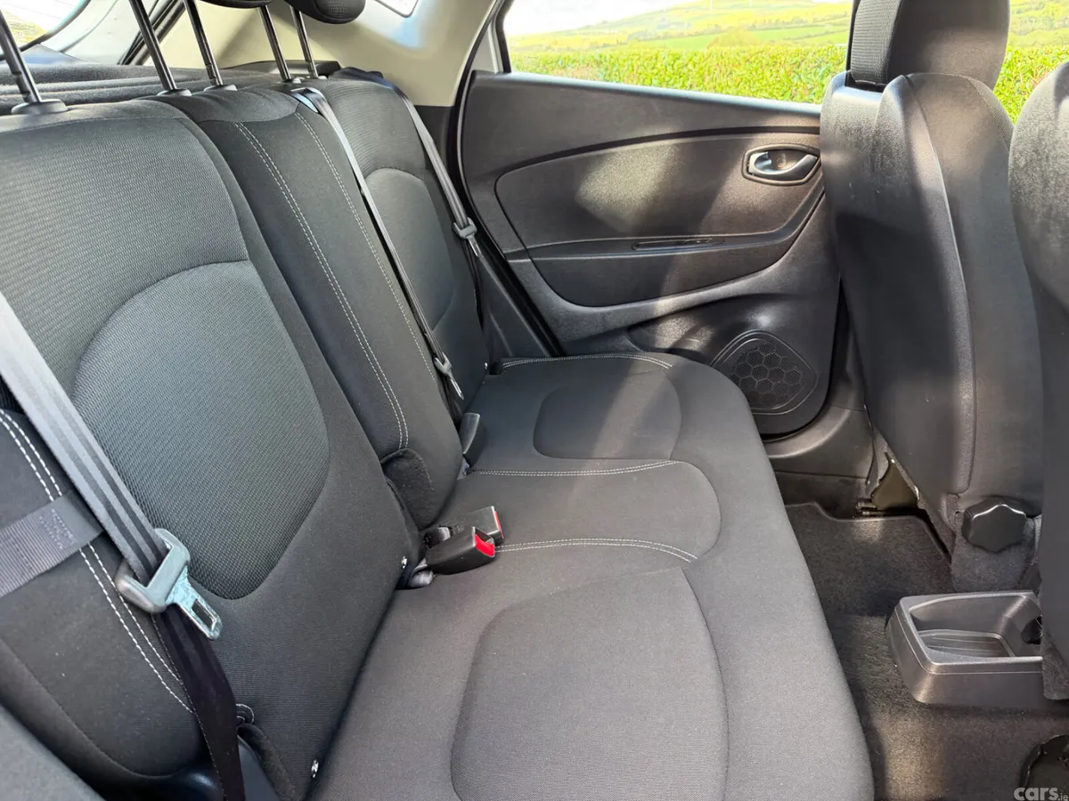 Renault Captur Hatchback, Petrol, 2019, Grey