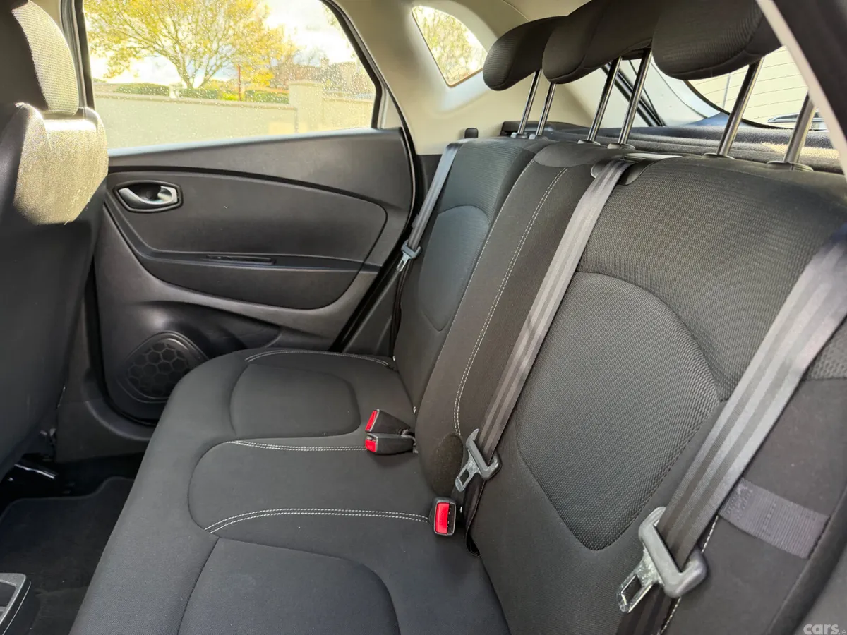 Renault Captur Hatchback, Petrol, 2019, Grey