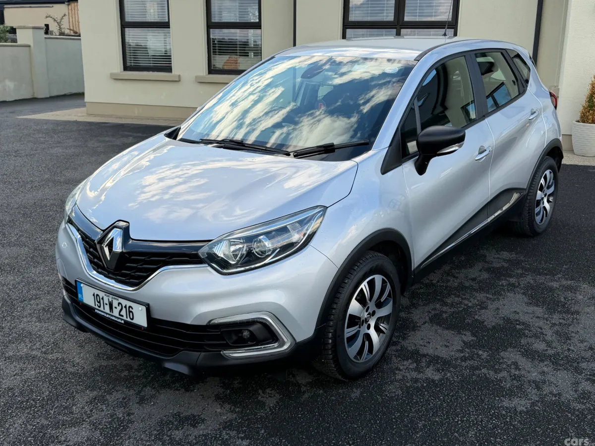 Renault Captur Hatchback, Petrol, 2019, Grey