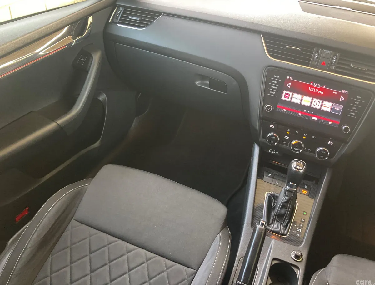 Skoda Octavia Hatchback, Diesel, 2019, Black