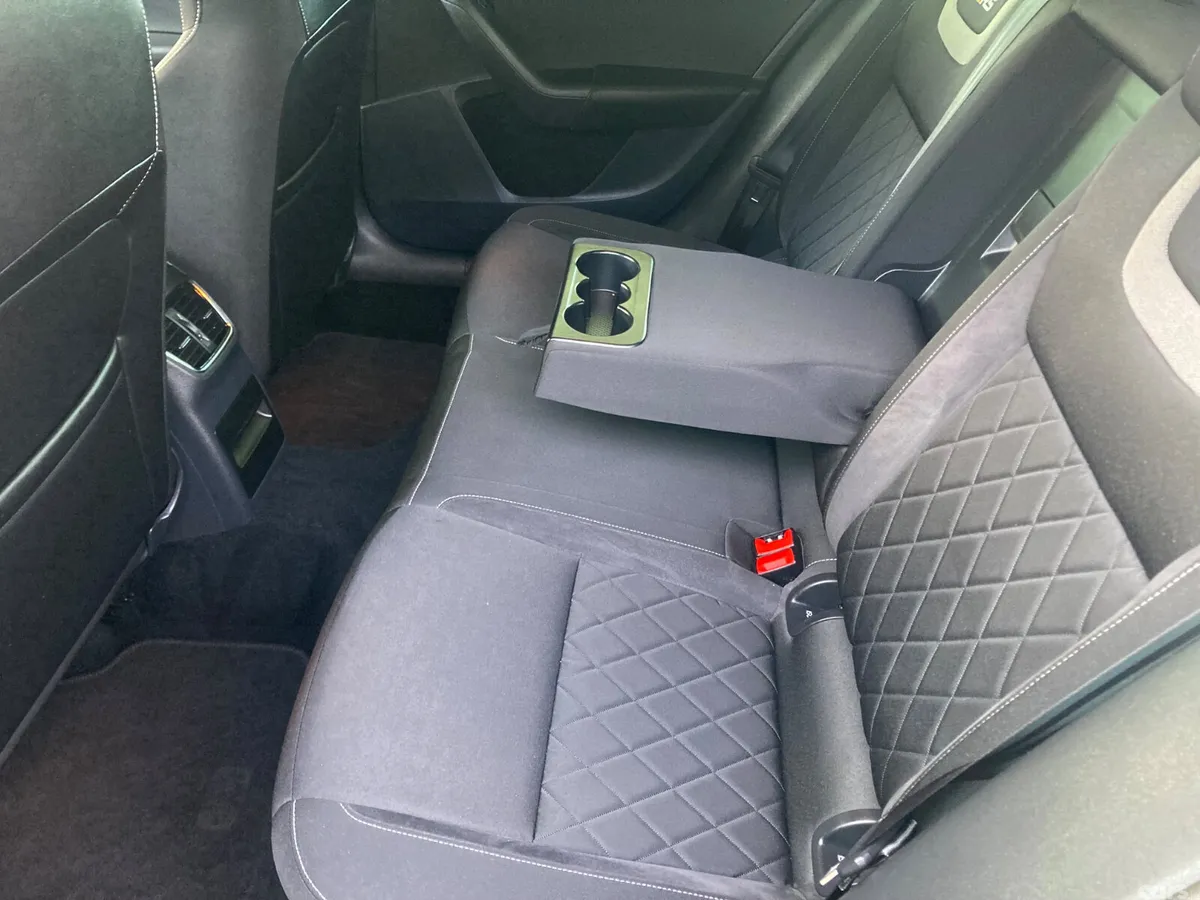 Skoda Octavia Hatchback, Diesel, 2019, Black