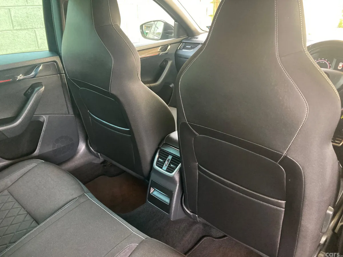 Skoda Octavia Hatchback, Diesel, 2019, Black