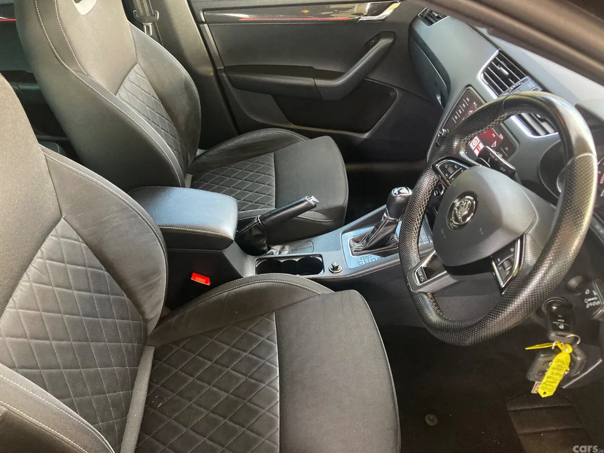 Skoda Octavia Hatchback, Diesel, 2019, Black