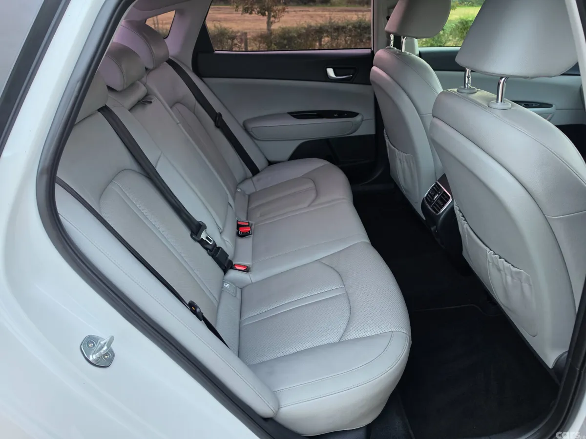 Kia Optima Saloon, Diesel, 2019, White