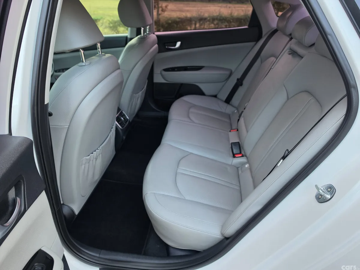 Kia Optima Saloon, Diesel, 2019, White
