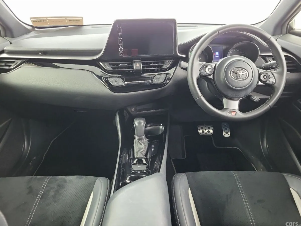 Toyota C-HR SUV, Petrol Hybrid, 2020, White
