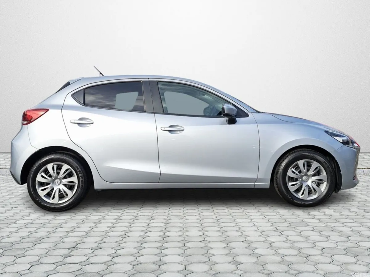 Mazda Mazda2 Hatchback, Petrol, 2022, Silver