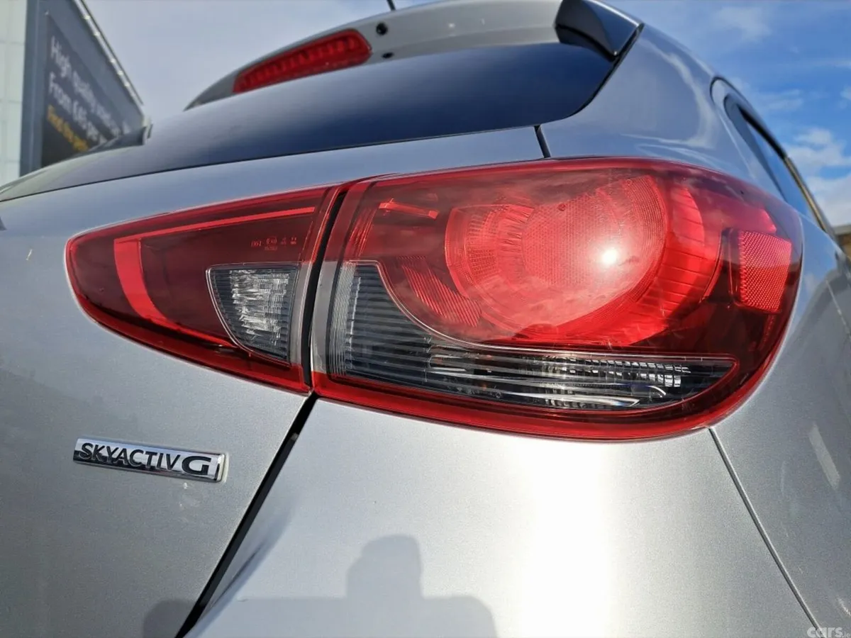Mazda Mazda2 Hatchback, Petrol, 2022, Silver