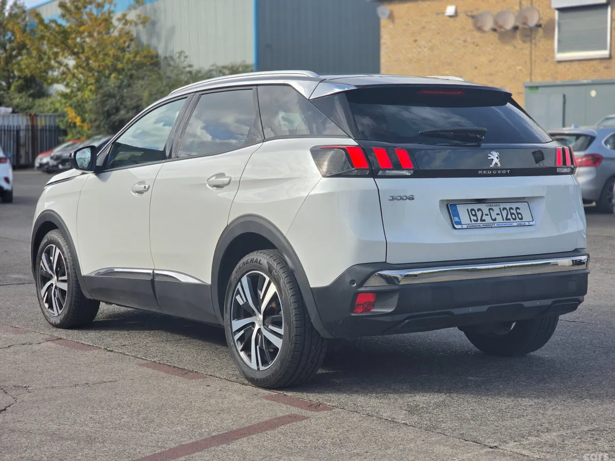 Peugeot 3008 MPV, Petrol, 2019, White