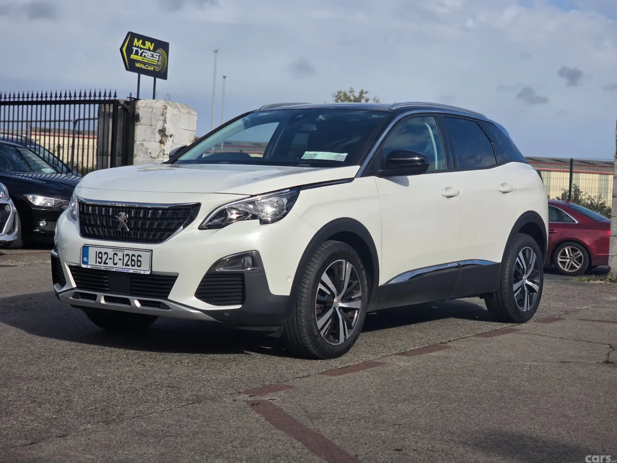 Peugeot 3008 MPV, Petrol, 2019, White