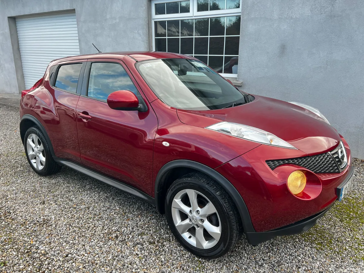 Nissan Juke SUV, Petrol, 2012, Red