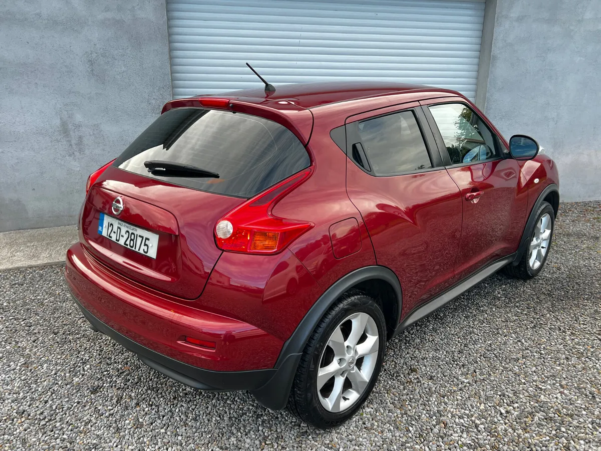 Nissan Juke SUV, Petrol, 2012, Red